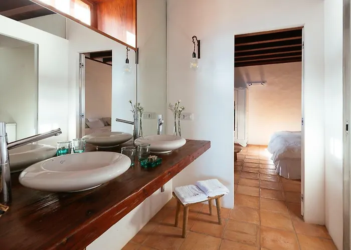 Las Casas Del Camino Real *