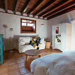 Las Casas Del Camino Real *